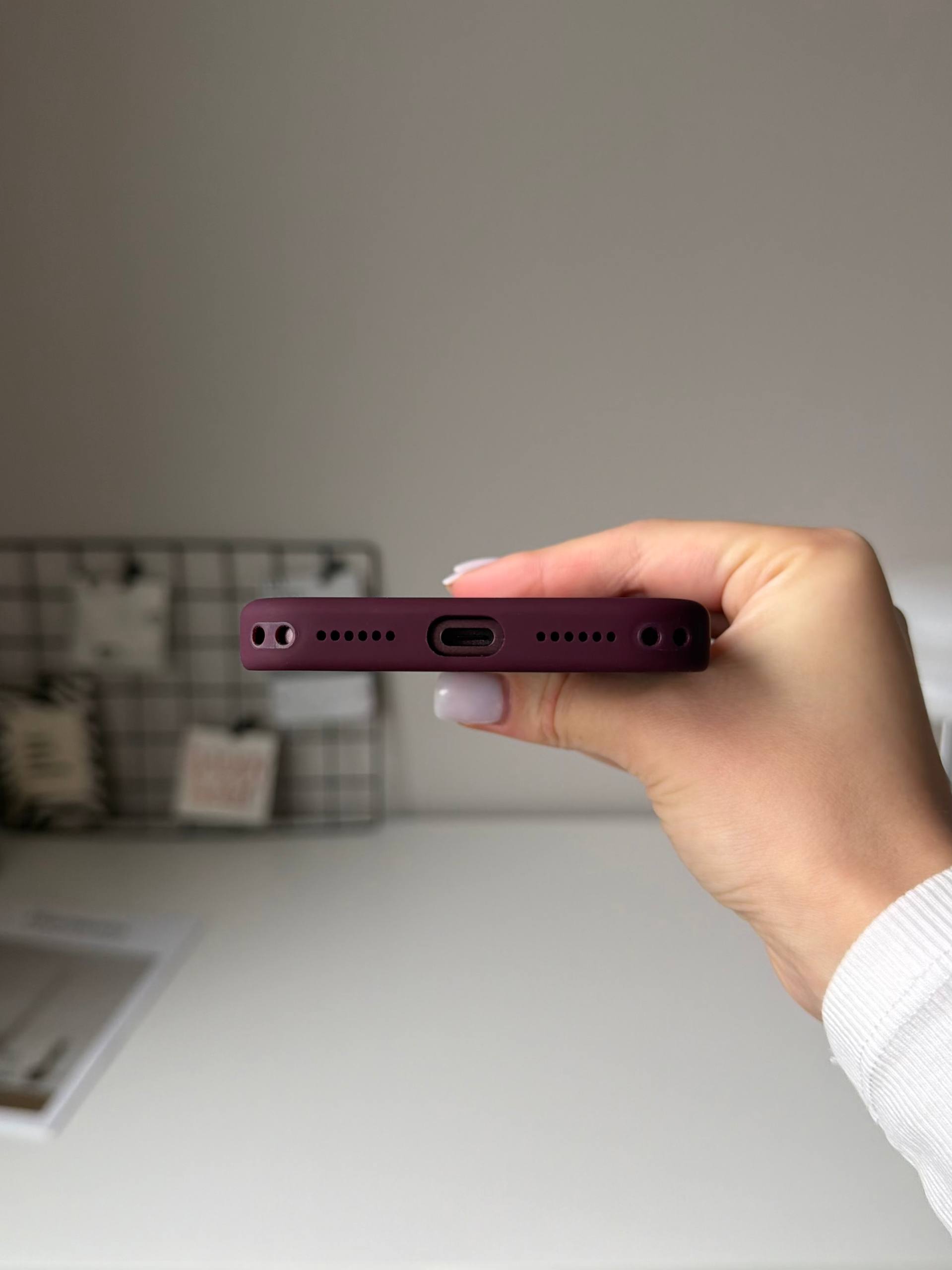 Чехол Silicone case с Magsafe на iPhone 18 Pro Max Burgundy (01)