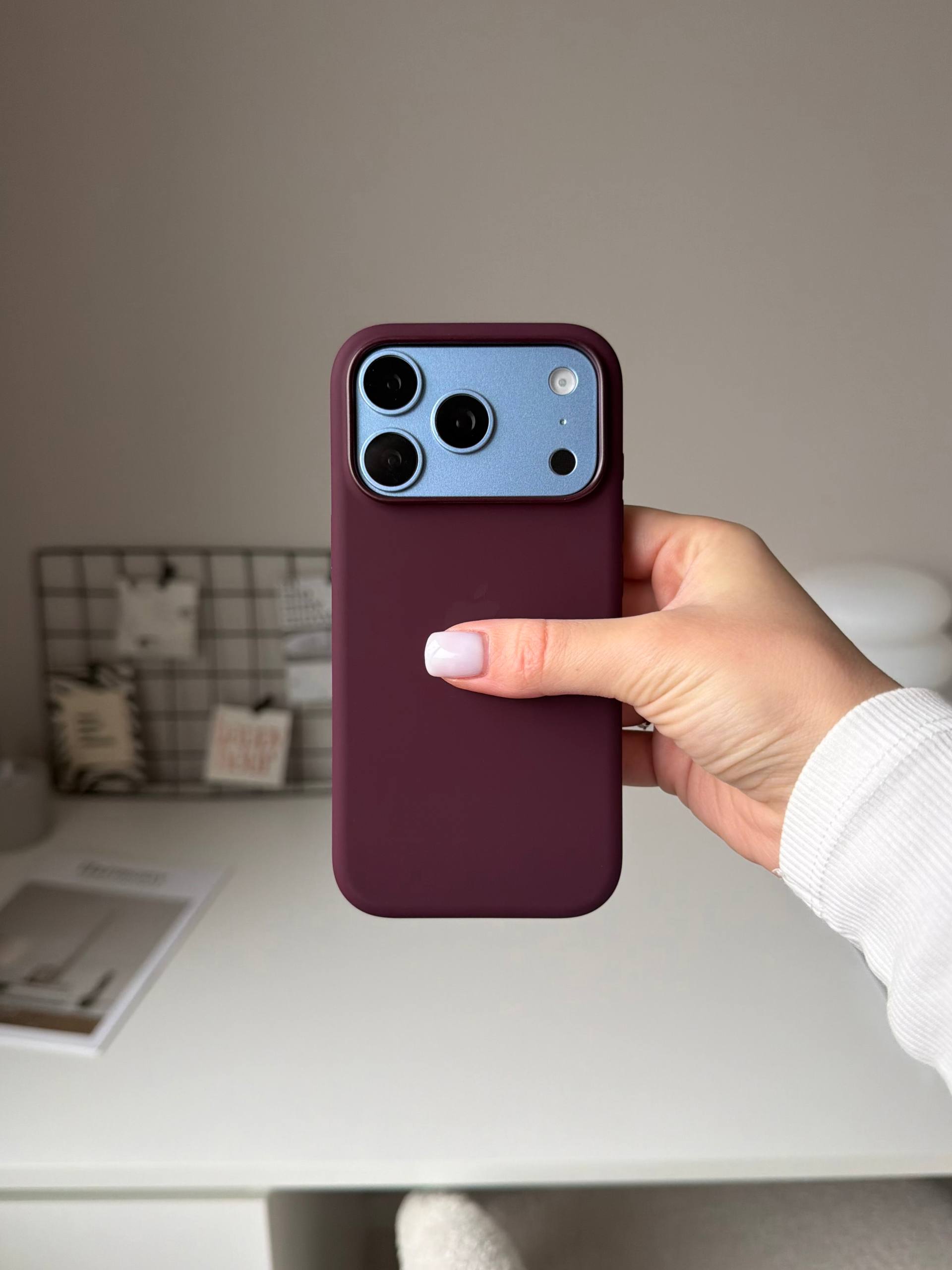 Чехол Silicone case с Magsafe на iPhone 18 Pro Max Burgundy (01)