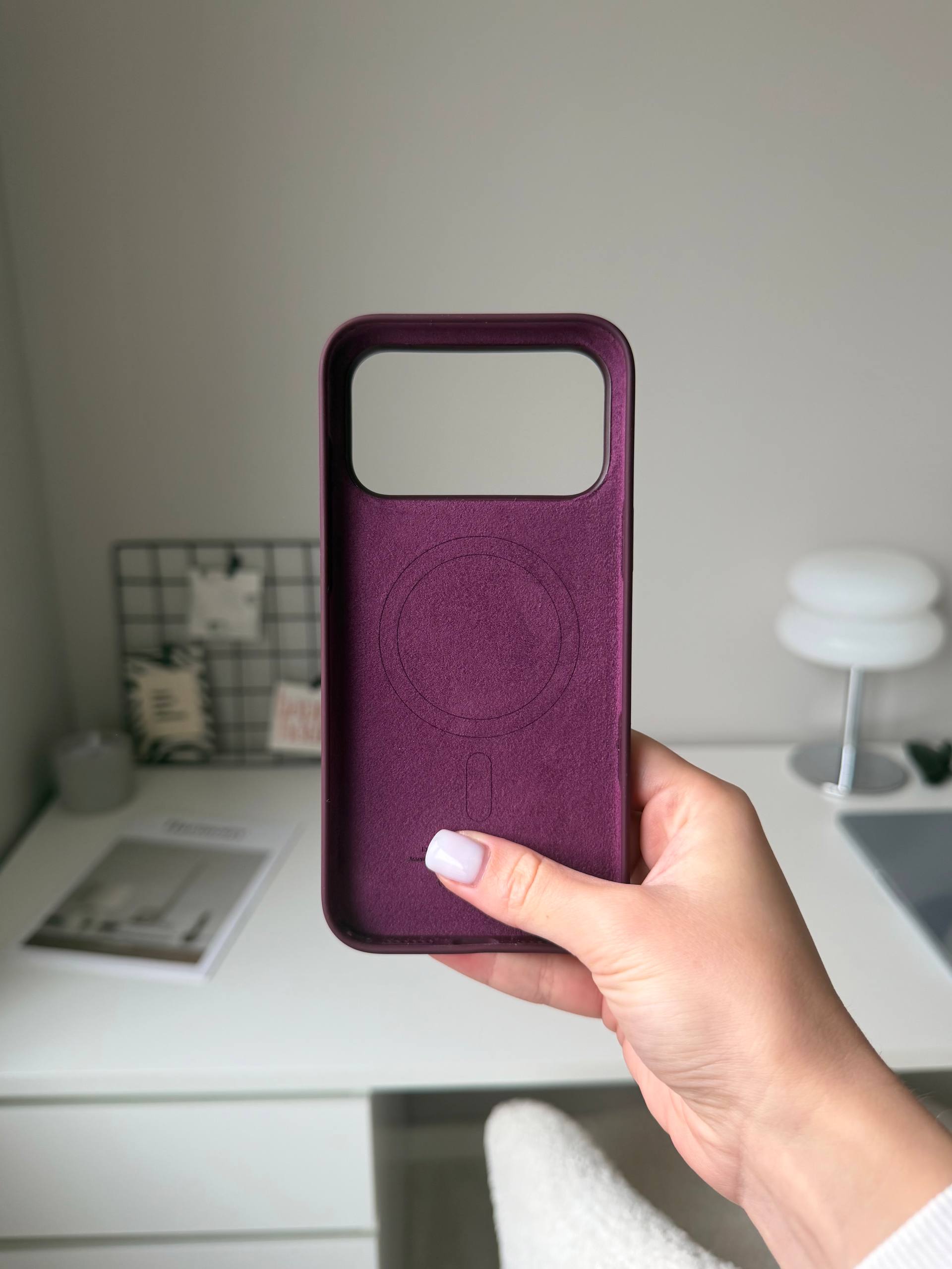 Чехол Silicone case с Magsafe на iPhone 18 Pro Max Burgundy (01)