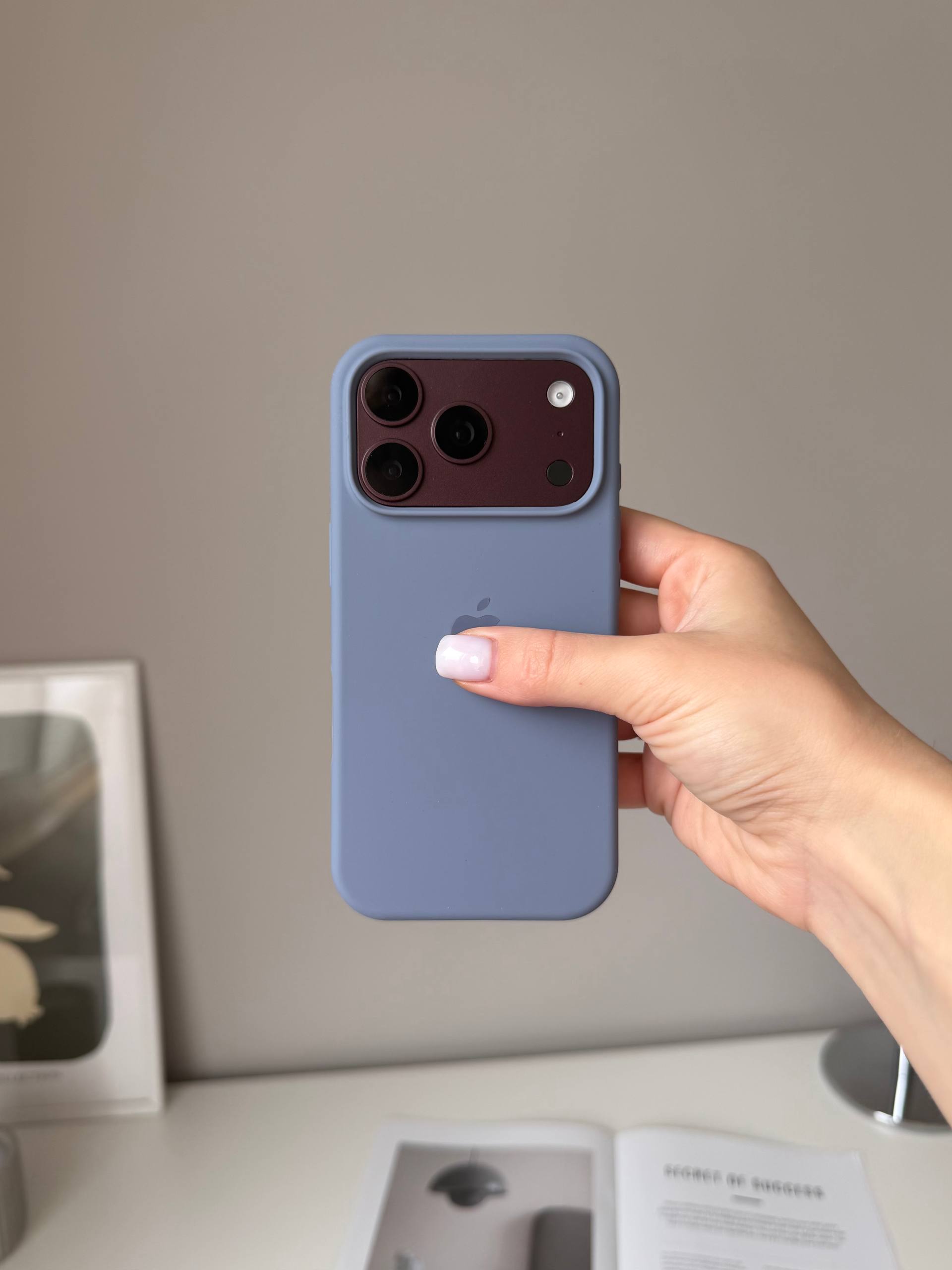 Чехол Silicone case с открытой камерой на iPhone 18 Pro Max Lavander Grey (17)