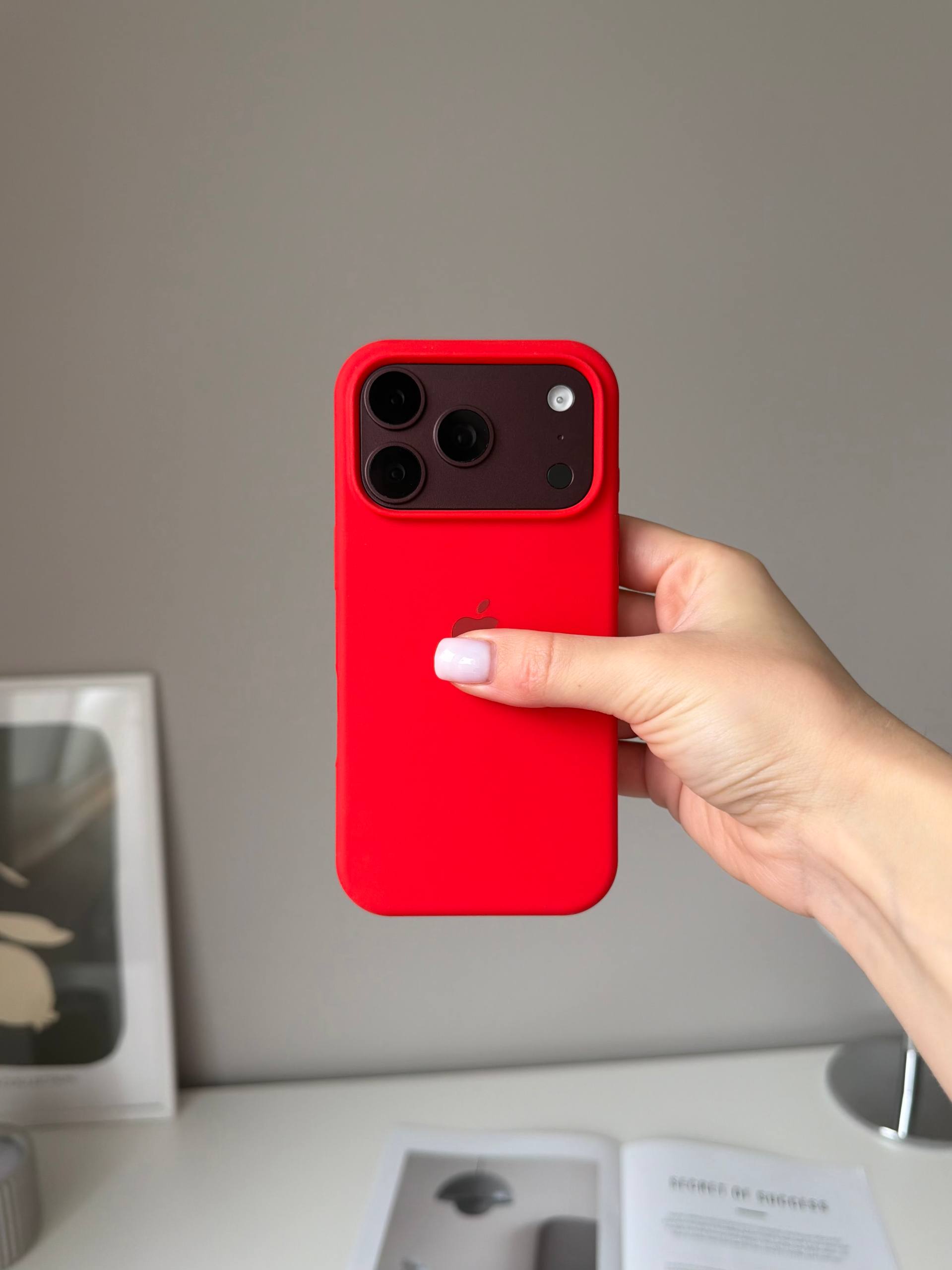 Чохол Silicone case з відкритою камерою на iPhone 18 Pro Red (04)