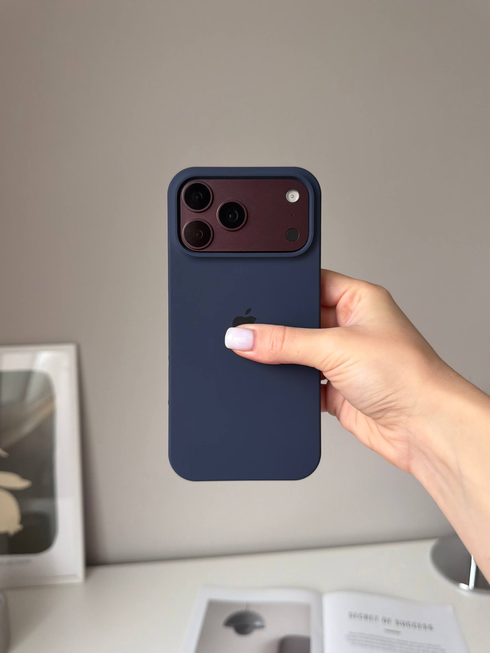 Чохол Silicone case з відкритою камерою на iPhone 18 Pro Midnight Blue (09)