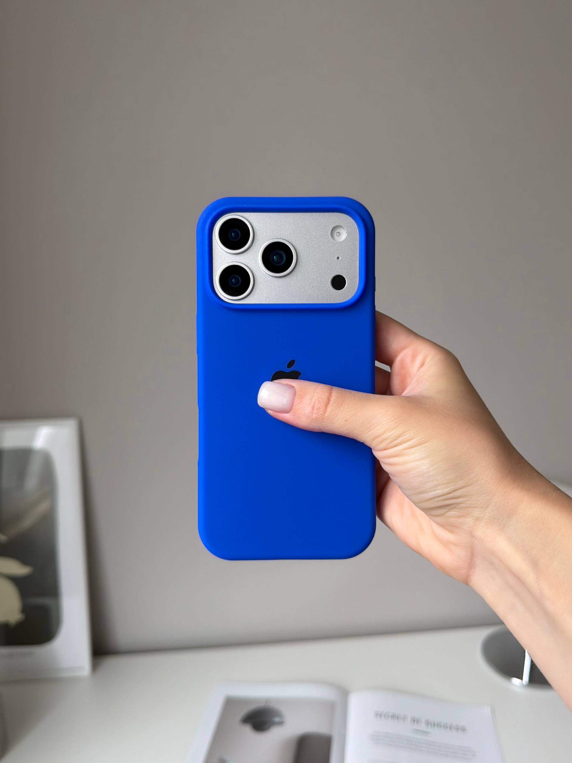 Чохол Silicone case з відкритою камерою на iPhone 18 Pro Max Electric Blue (29)