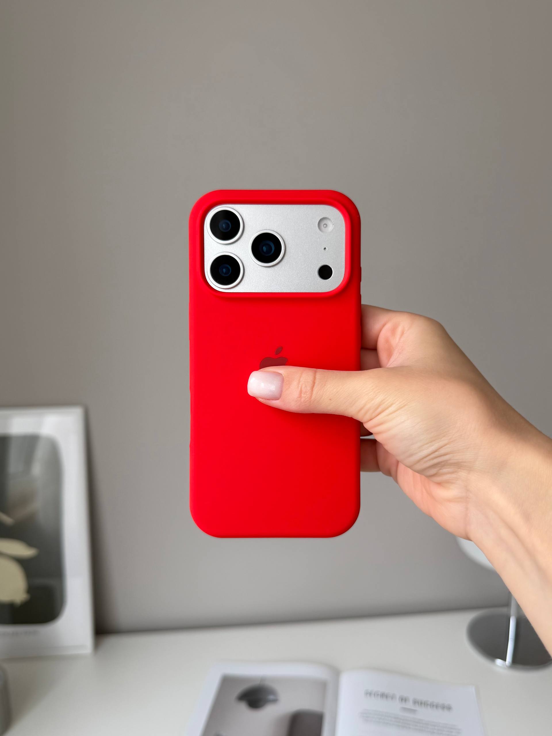 Чохол Silicone case з відкритою камерою на iPhone 18 Pro Max Red (04)