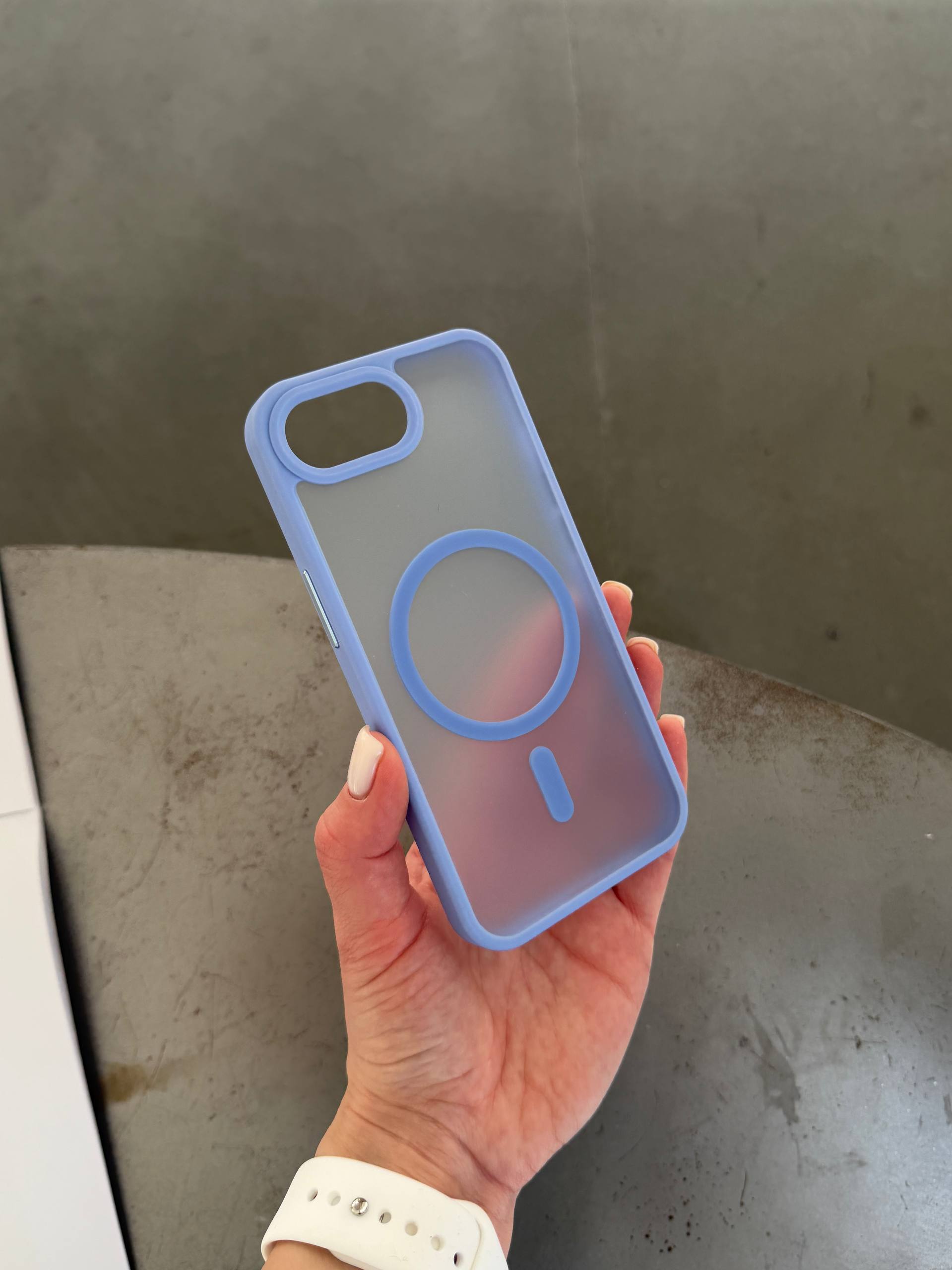Чехол матовый с Magsafe на iPhone 16e / 17e Blue