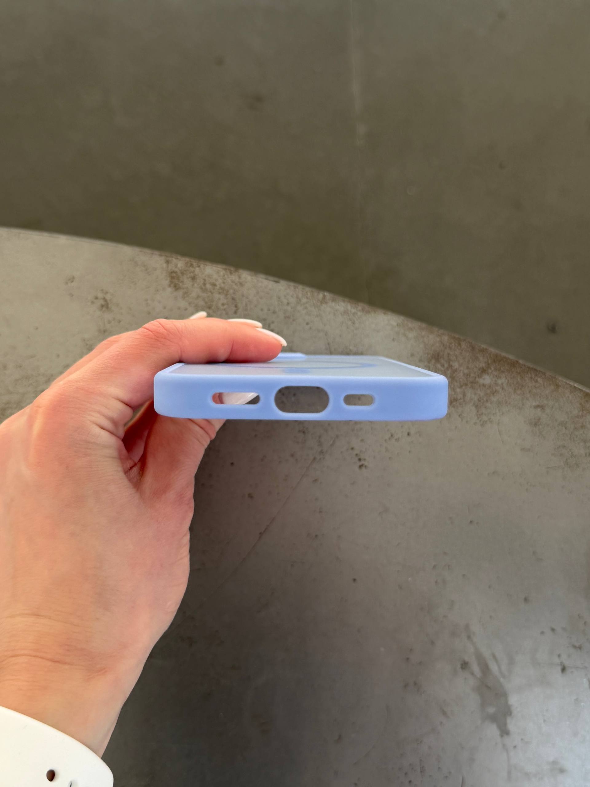 Чехол матовый с Magsafe на iPhone 16e / 17e Blue
