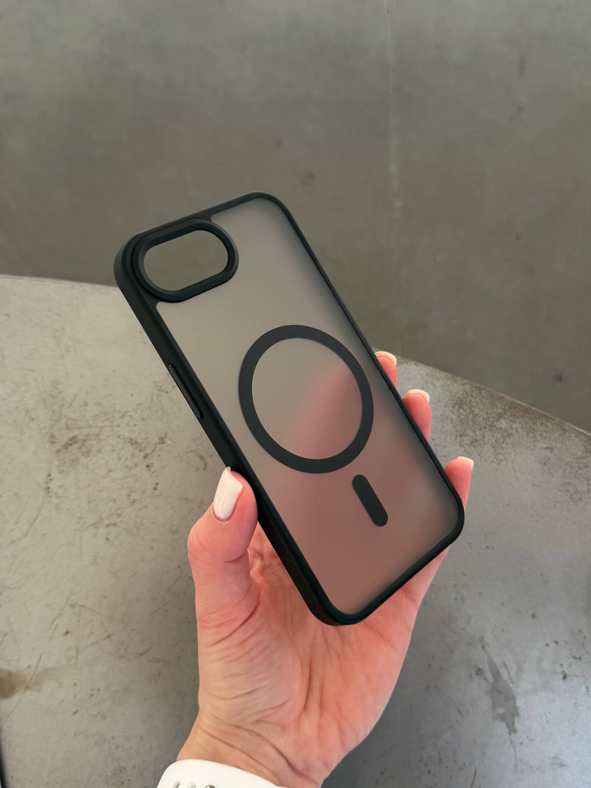 Чехол матовый с Magsafe на iPhone 16e / 17e Black