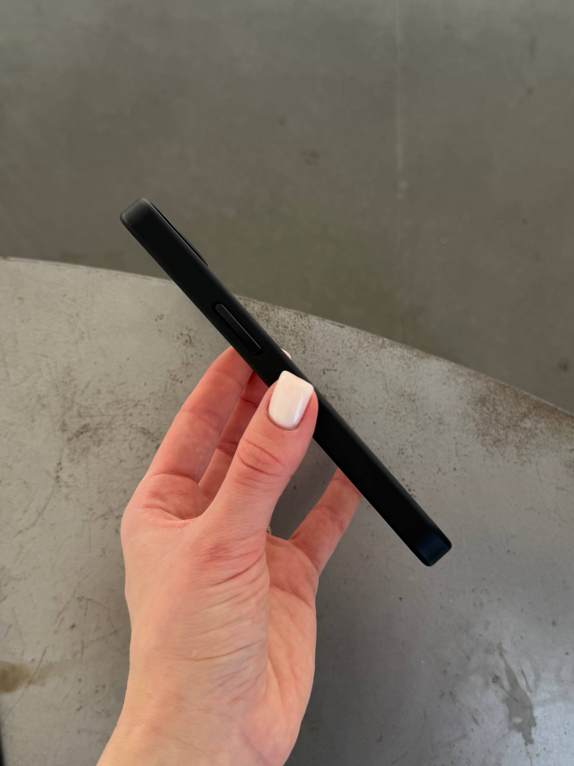 Чехол матовый с Magsafe на iPhone 16e / 17e Black