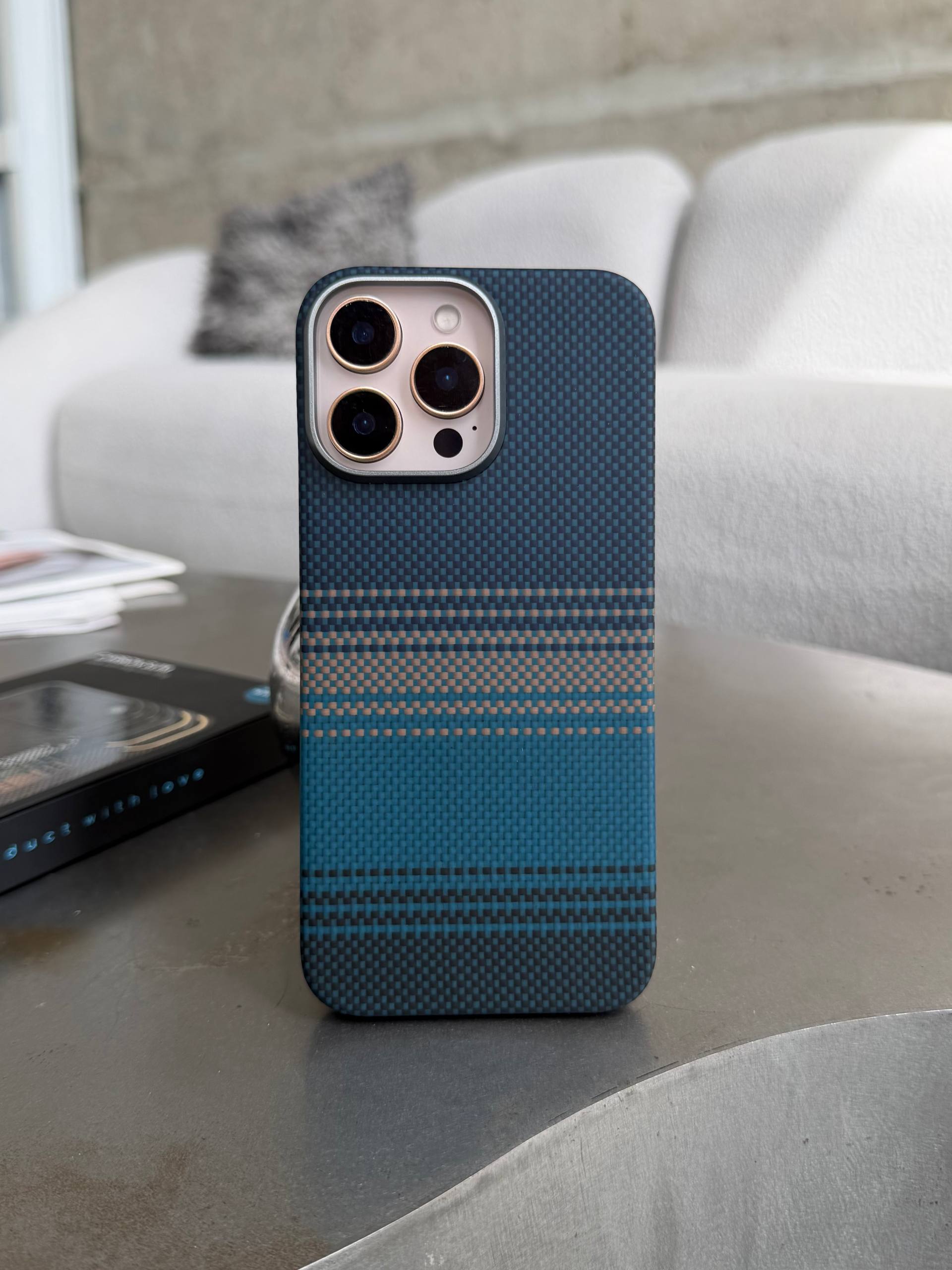 Чохол Proove Carbon Slim з MagSafe для iPhone 15 Pro Nightfall