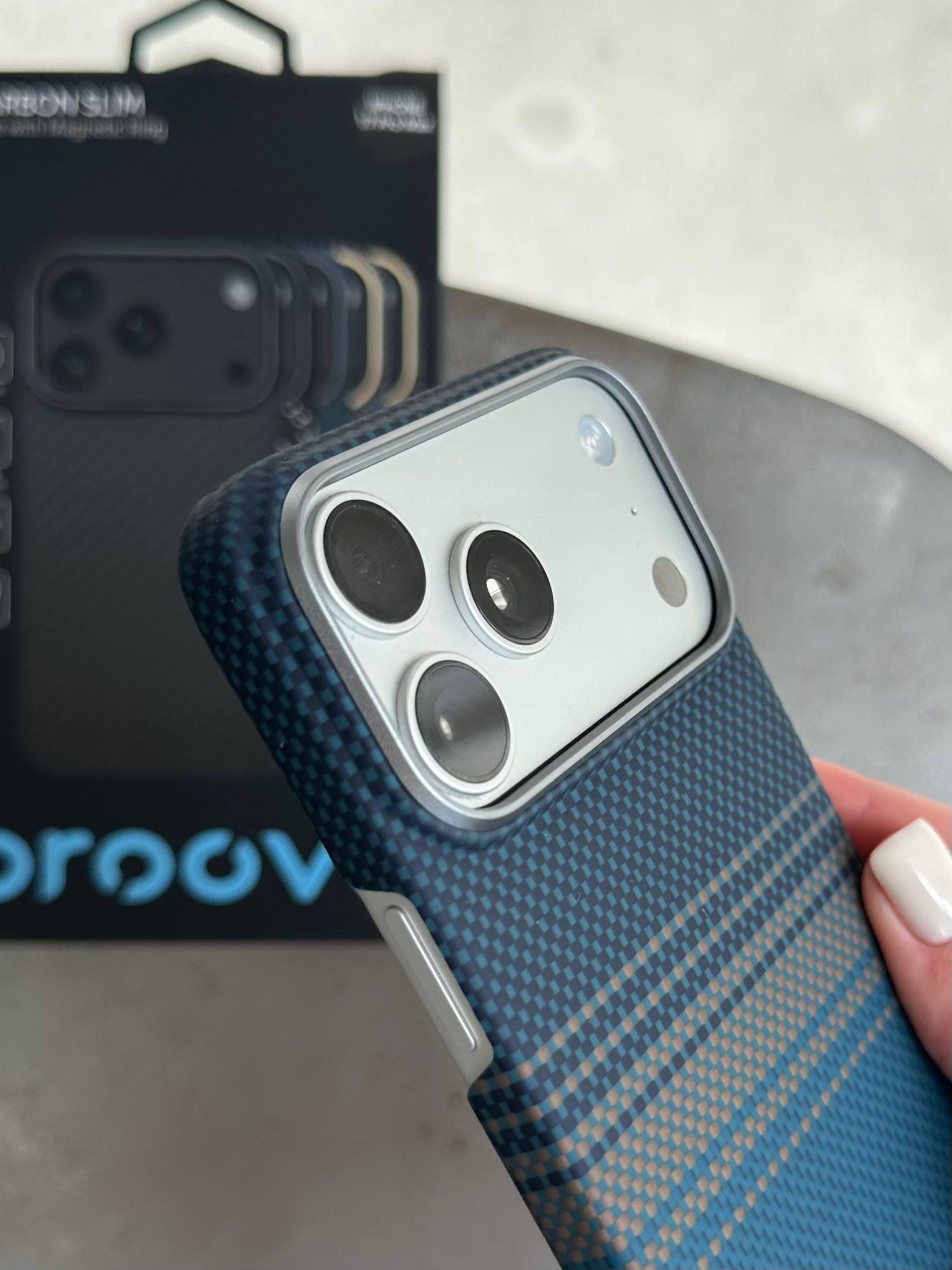 Чохол Proove Carbon Slim з MagSafe для iPhone 17 Pro Max Nightfall