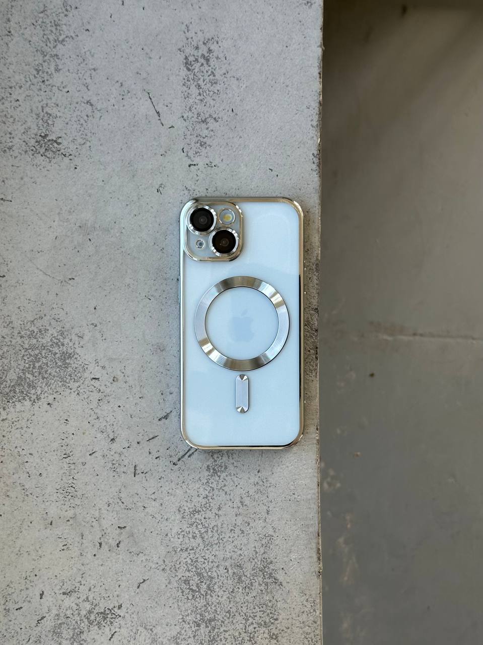 Чехол цветной Shining case с Magsafe на iPhone 14+ Silver