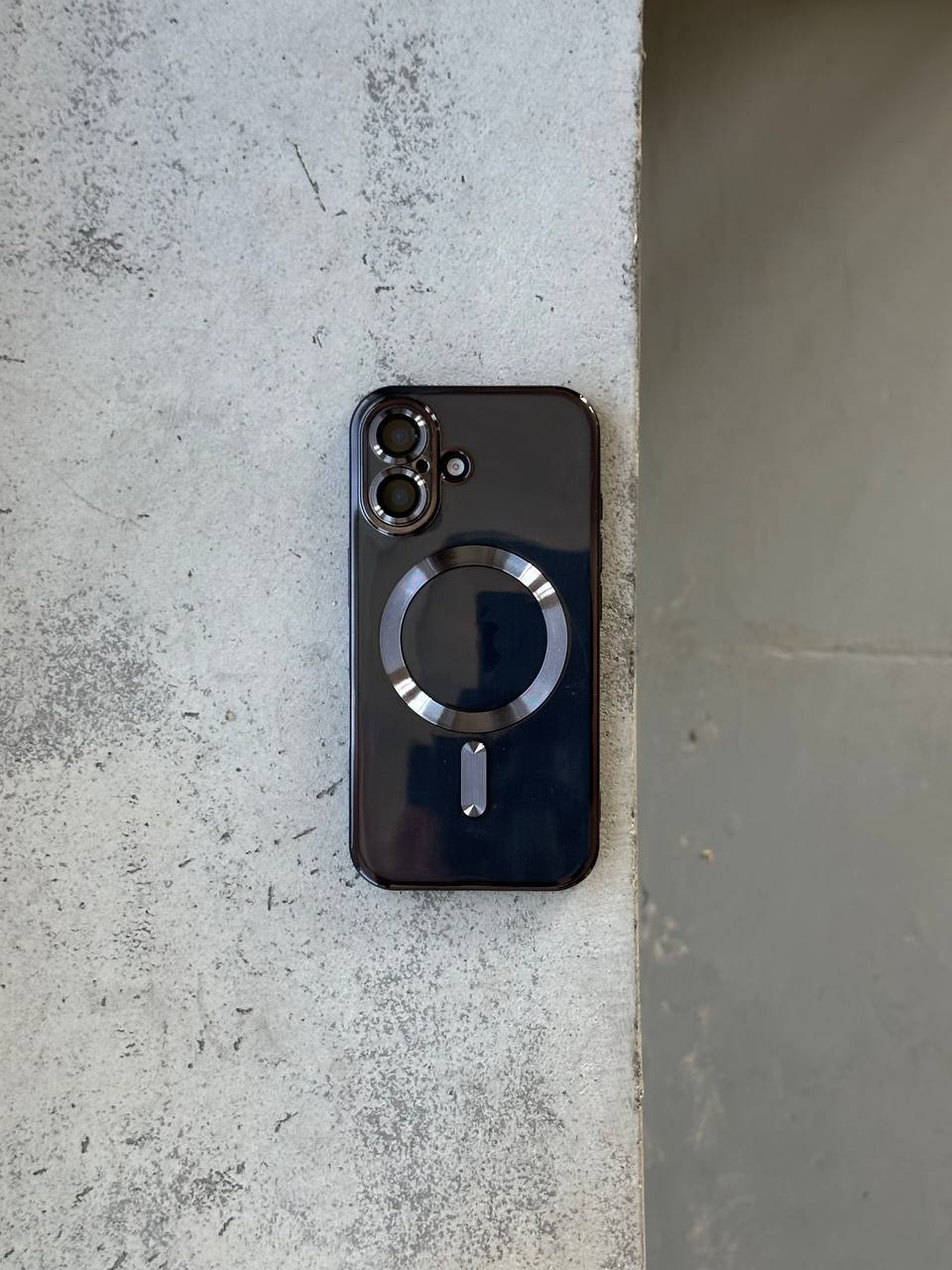 Чехол цветной Shining case с Magsafe на iPhone 16 Black