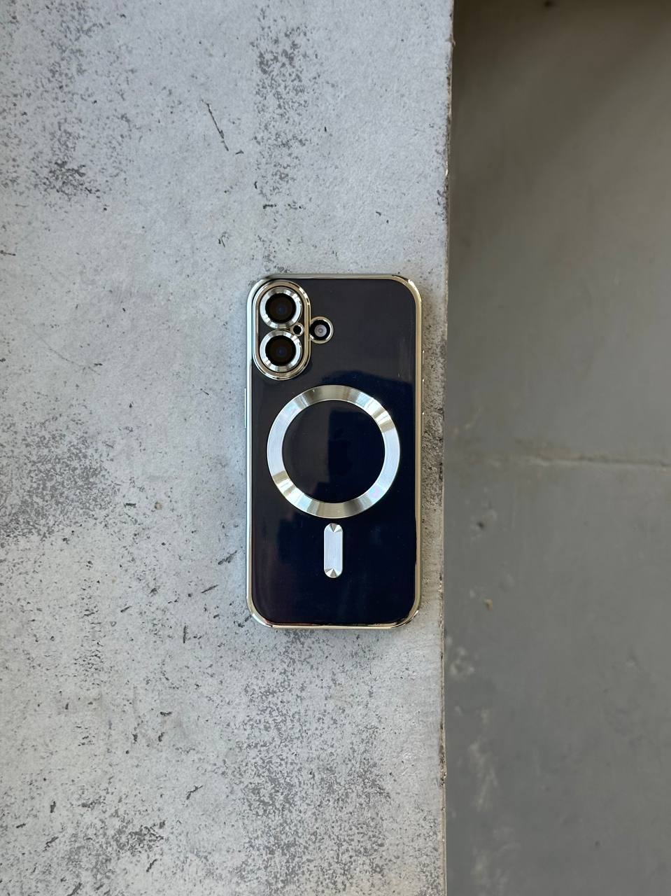Чехол цветной Shining case с Magsafe на iPhone 16 Silver