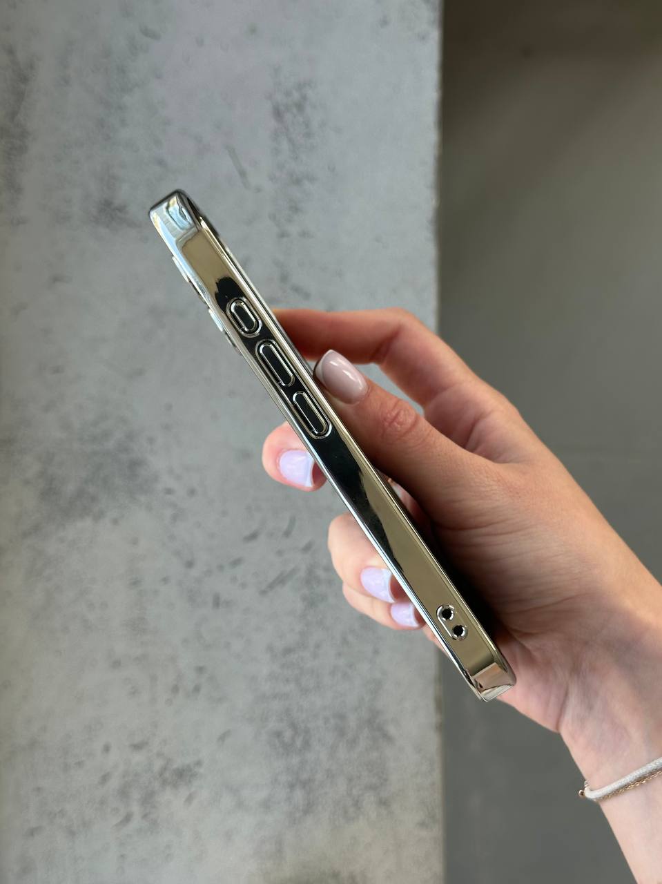 Чехол цветной Shining case с Magsafe на iPhone 16 Silver