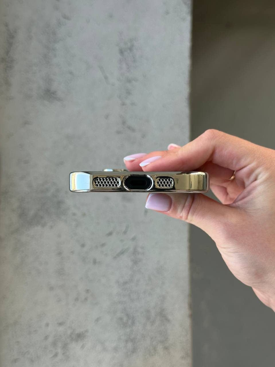 Чехол цветной Shining case с Magsafe на iPhone 16 Silver