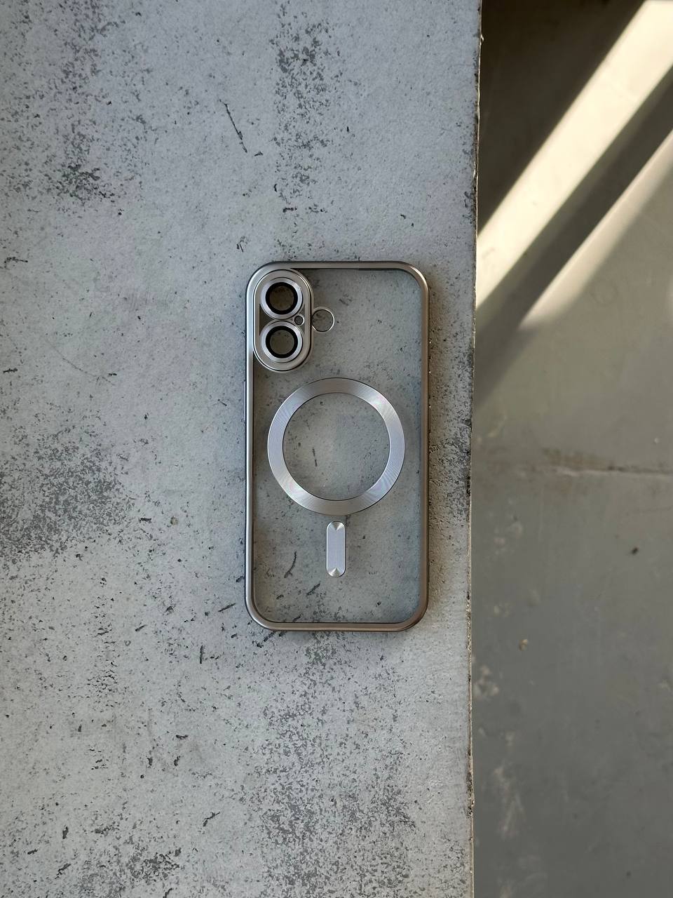 Чехол цветной Shining case с Magsafe на iPhone 16+ Titan