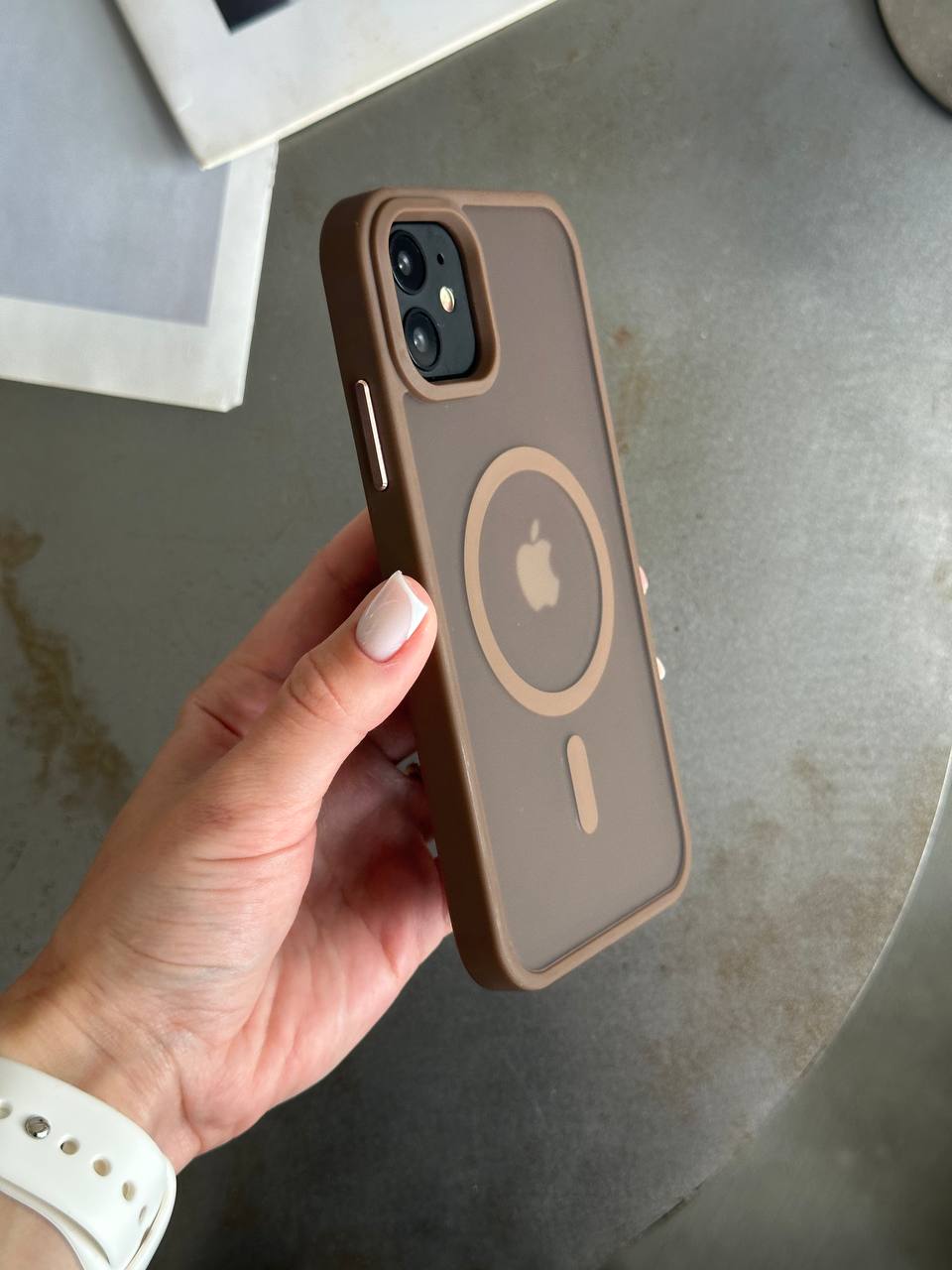 Чехол матовый из Magsafe на iPhone 11 Brown