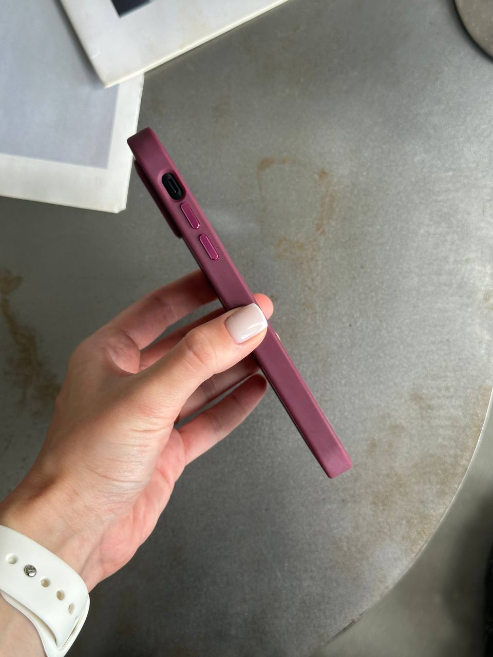 Чехол матовый из Magsafe на iPhone 11 Wine
