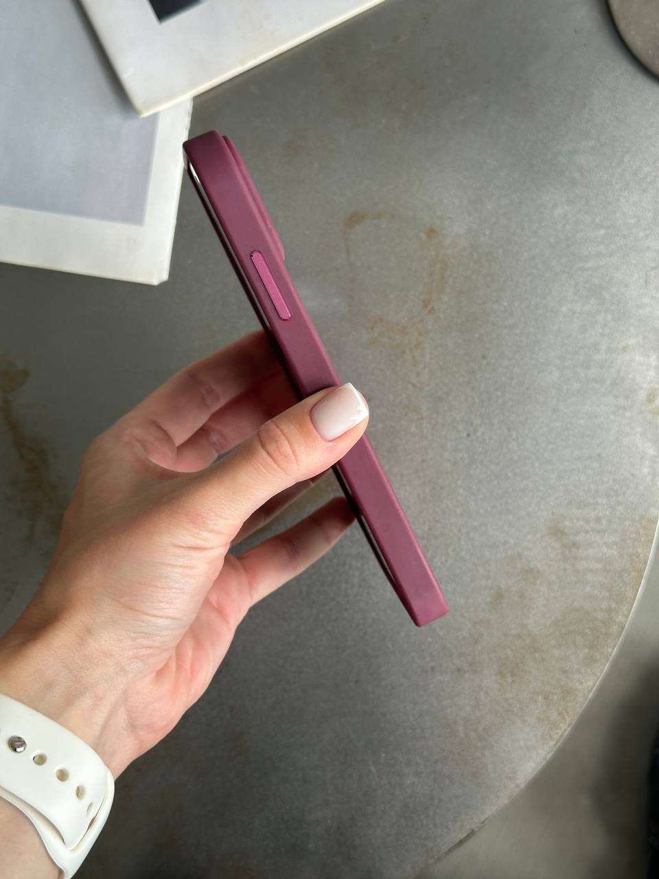 Чехол матовый из Magsafe на iPhone 11 Wine