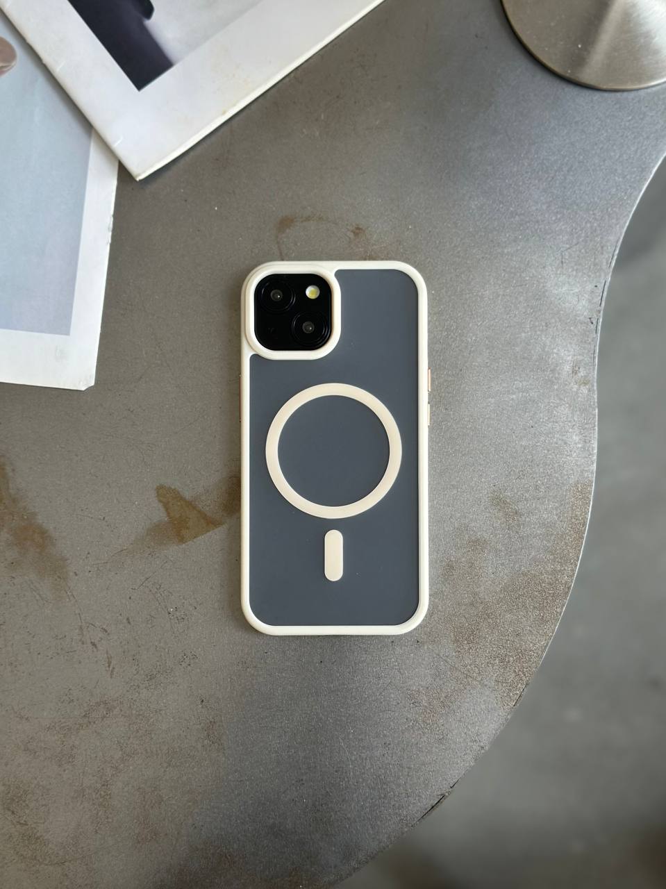 Чехол матовый из Magsafe на iPhone 14 Beige