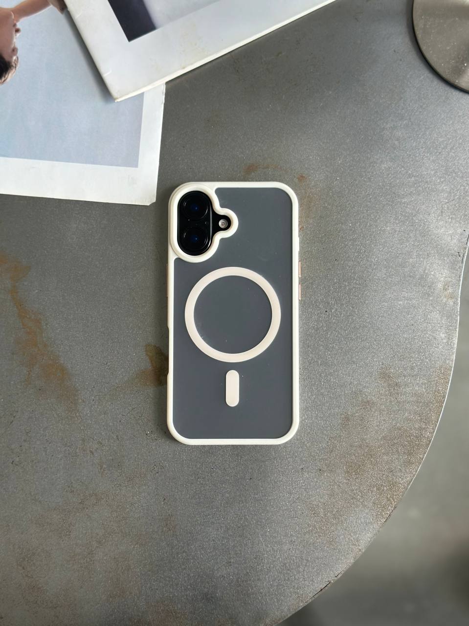 Чехол матовый из Magsafe на iPhone 16 Beige