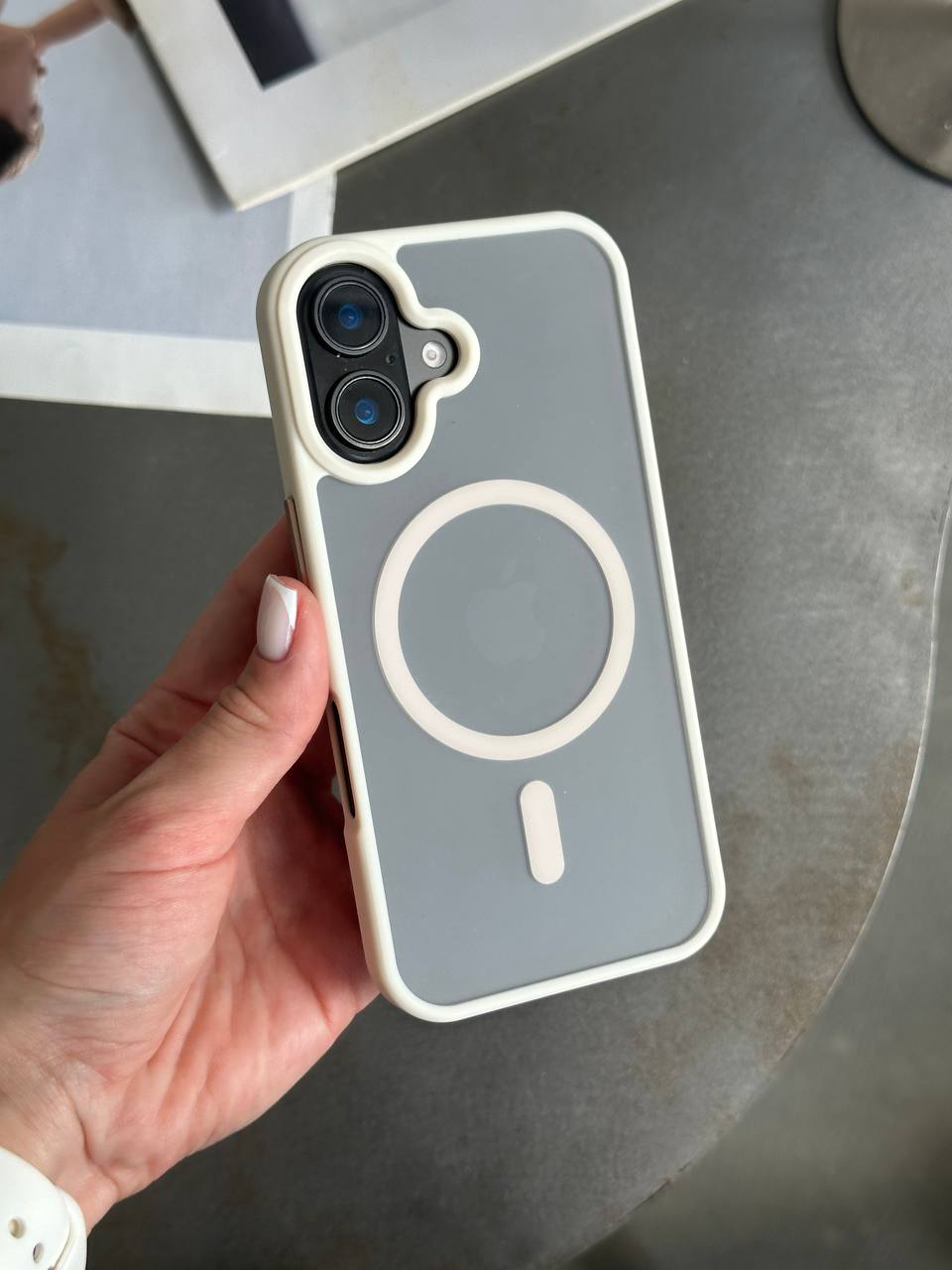 Чохол матовий з Magsafe на iPhone 16 Beige