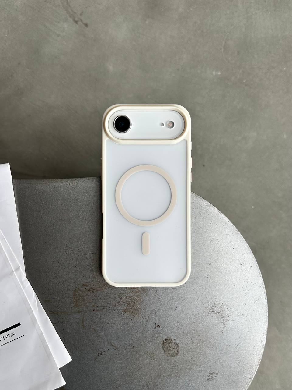 Чехол матовый из Magsafe на iPhone 17 Air Beige
