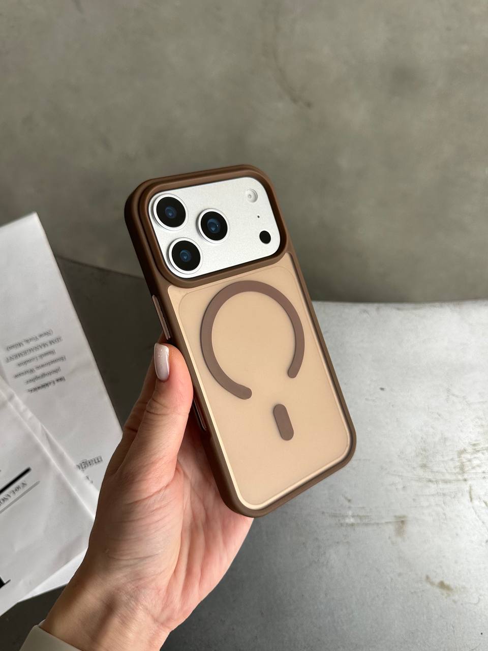 Чохол матовий з Magsafe на iPhone 17 Pro Brown