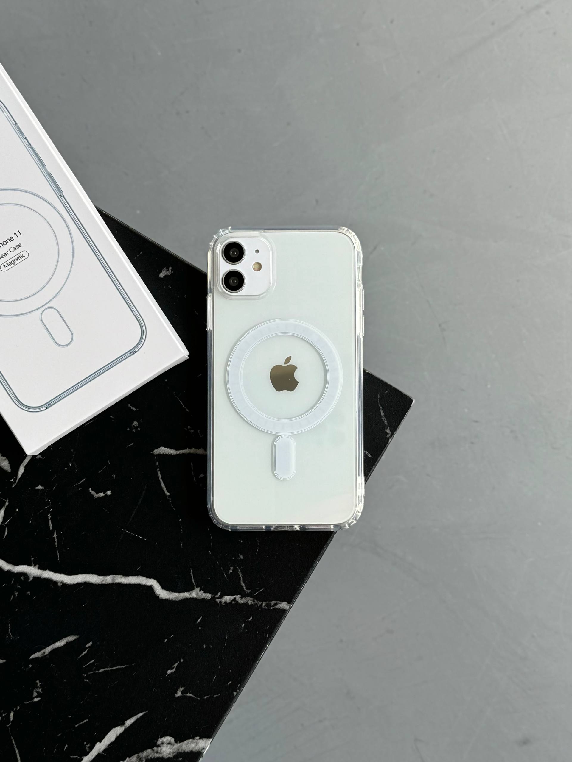Чехол прозрачный Clear Case с Magsafe на iPhone 11