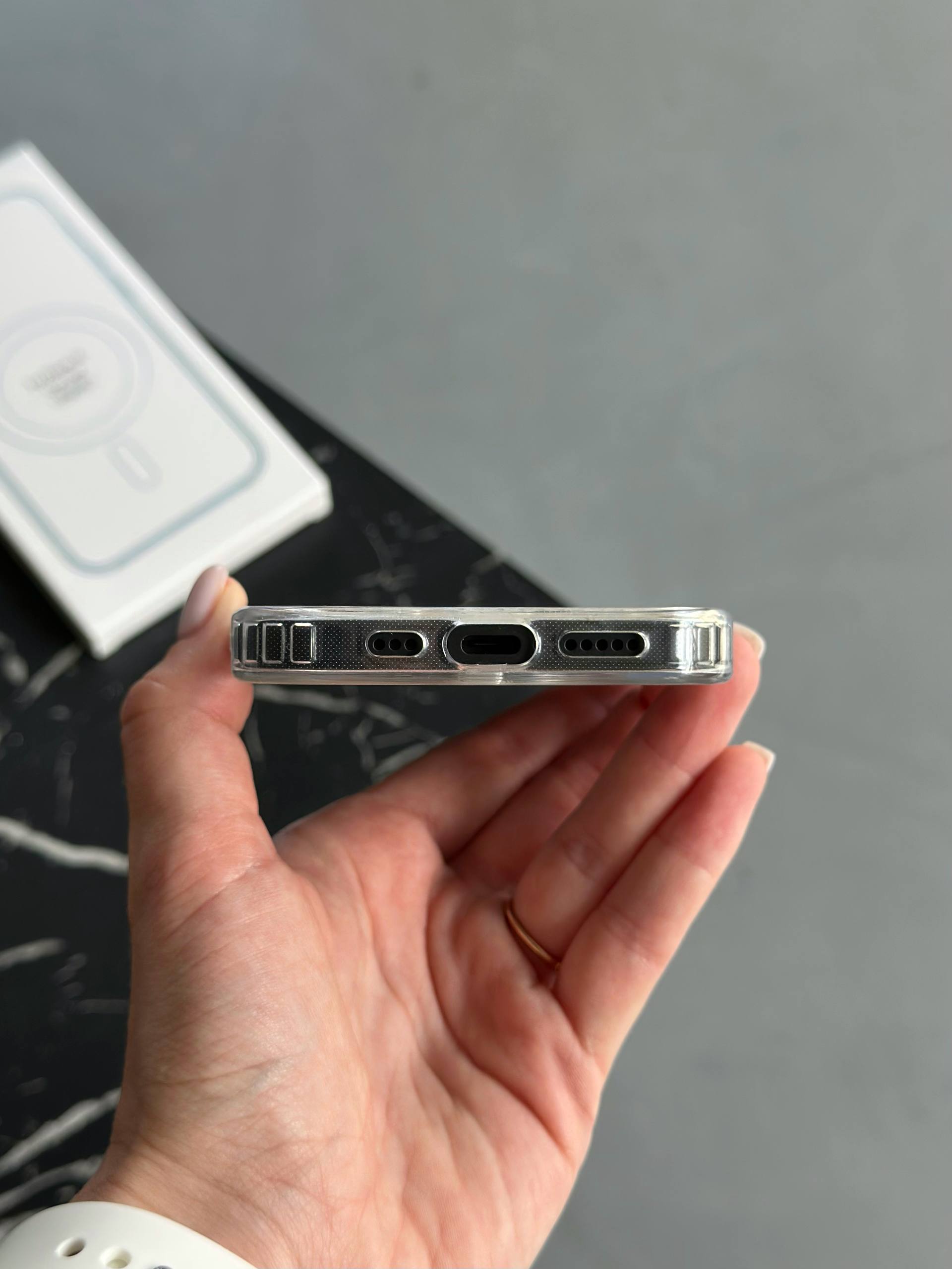Чехол прозрачный Clear Case с Magsafe на iPhone 16e / 17e