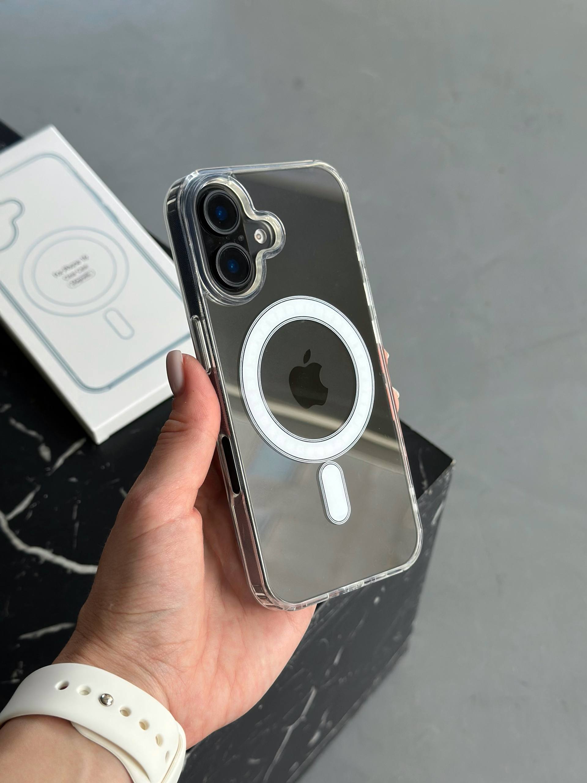 Чехол прозрачный Clear Case с Magsafe на iPhone 16e / 17e