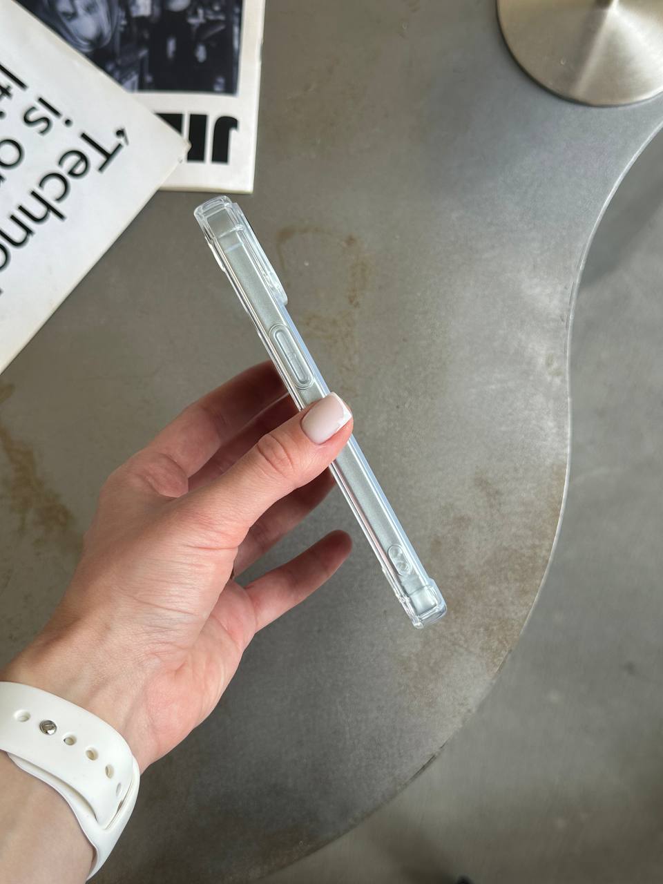 Чехол прозрачный силиконовый с усиленными углами открытая камера для iPhone 13