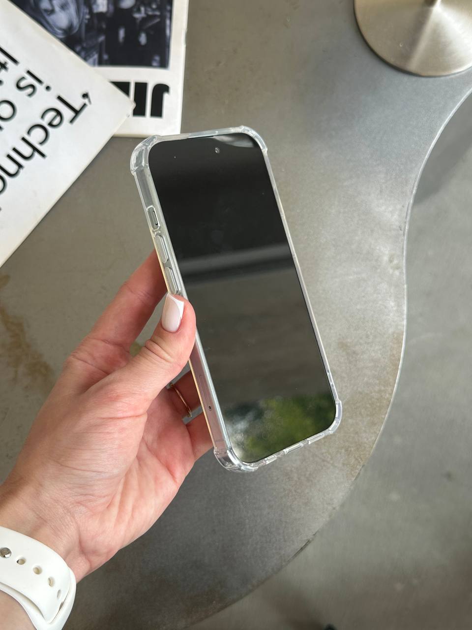 Чехол прозрачный силиконовый с усиленными углами открытая камера для iPhone 13