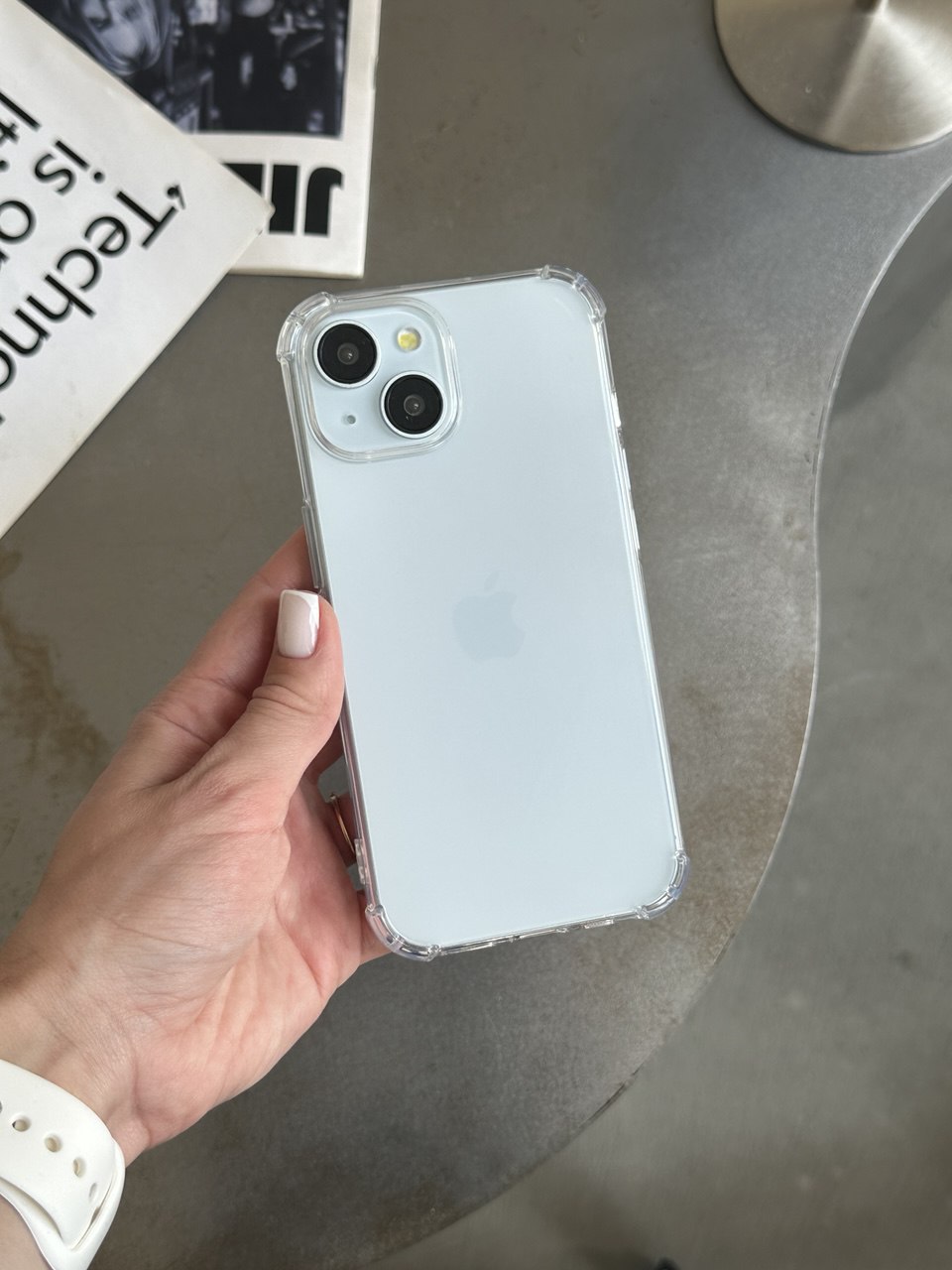 Чехол прозрачный силиконовый с усиленными углами открытая камера для iPhone 13