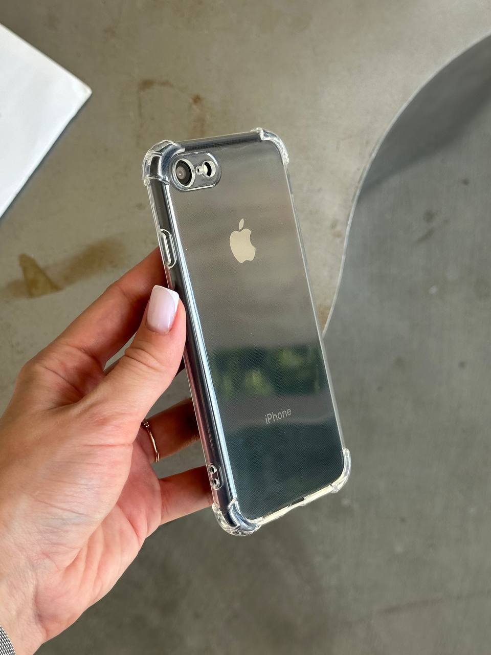 Чохол прозорий силіконовий з посиленими кутами закрита камера на iPhone 7 / 8/SE