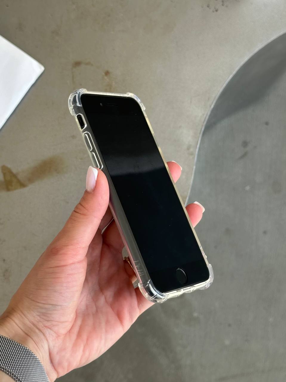 Чохол прозорий силіконовий з посиленими кутами закрита камера на iPhone 7 / 8/SE