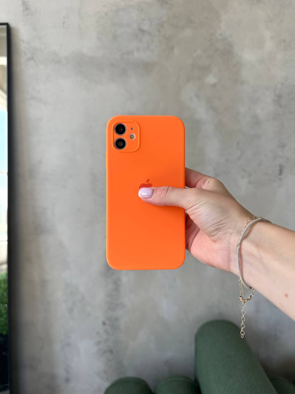 Чехол Silicone case с закрытой камерой для iPhone 11 Kumquat #52