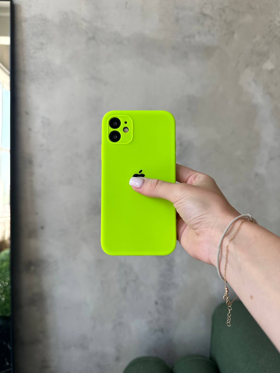 Чехол Silicone case с закрытой камерой для iPhone 11 Shiny Green #24