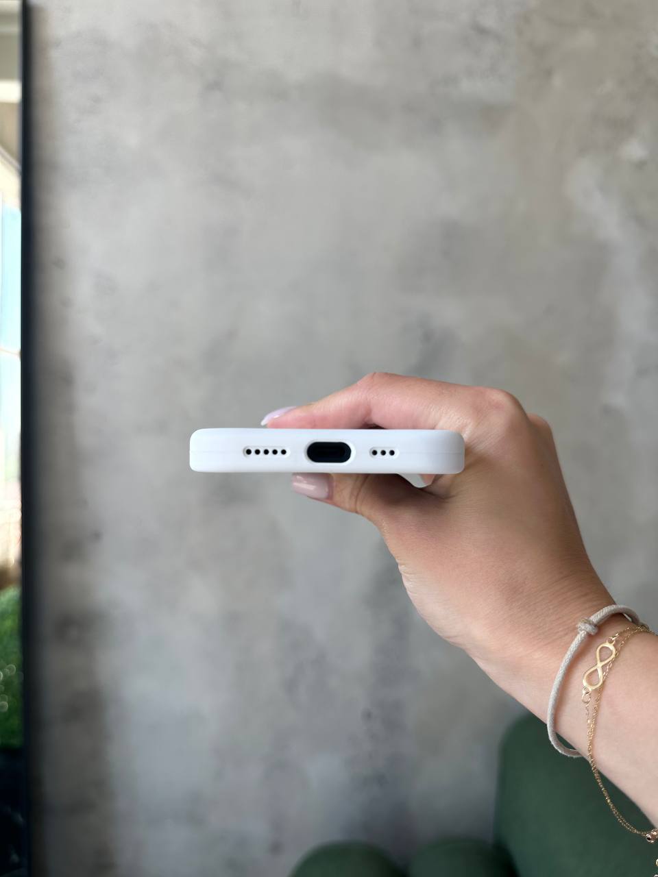 Чохол Silicone case із закритою камерою на iPhone 15+ White #08