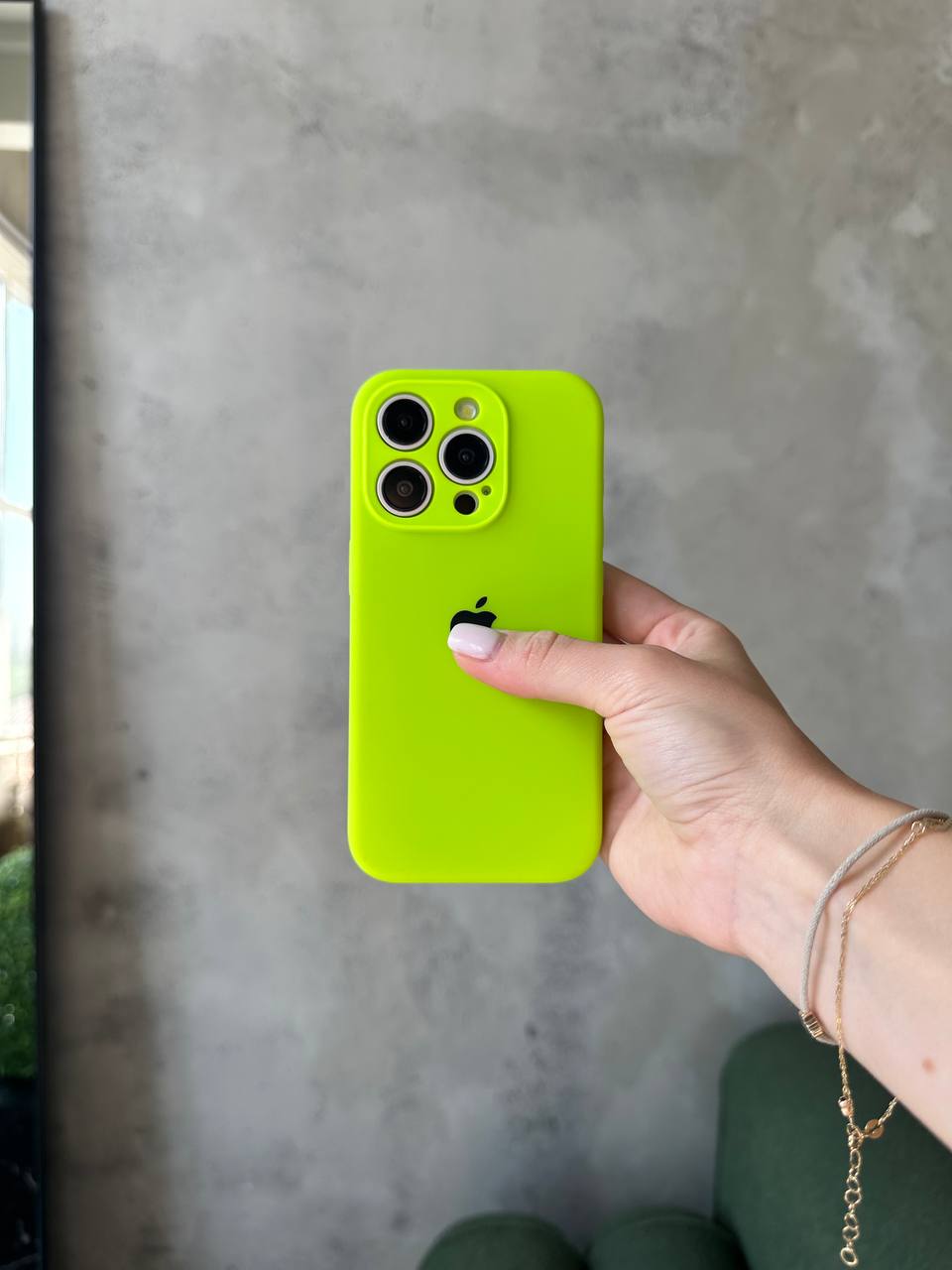 Чохол Silicone case із закритою камерою на iPhone 13 Pro Shiny Green #24