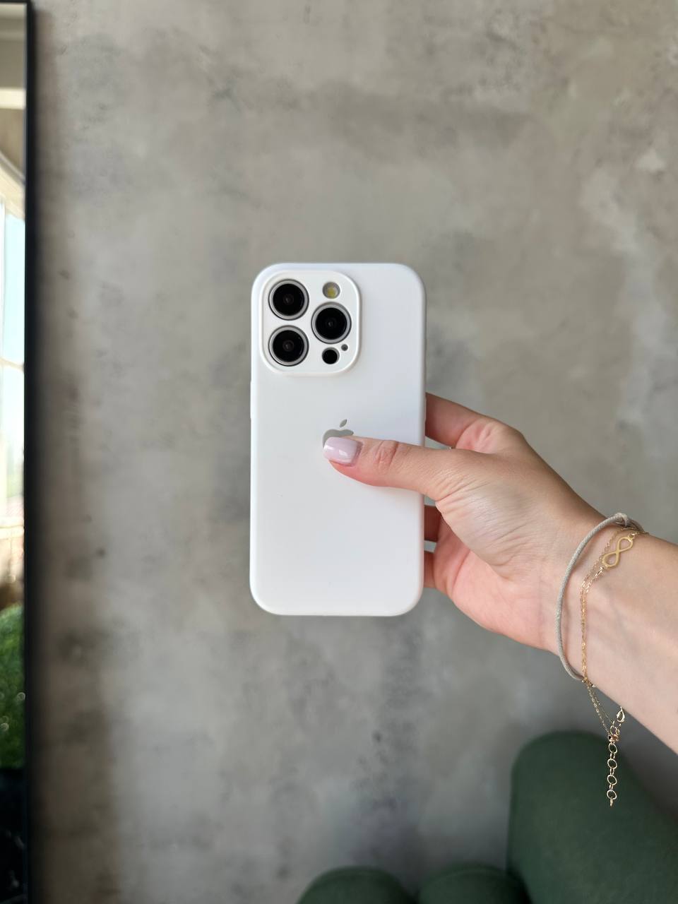 Чохол Silicone case із закритою камерою на iPhone 15 Pro Max White #08