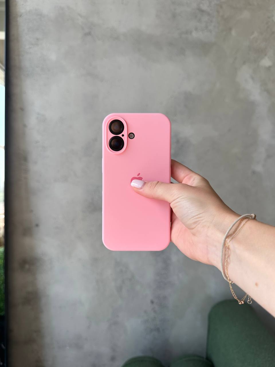 Чохол Silicone case із закритою камерою на iPhone 16+ Baby Pink #06