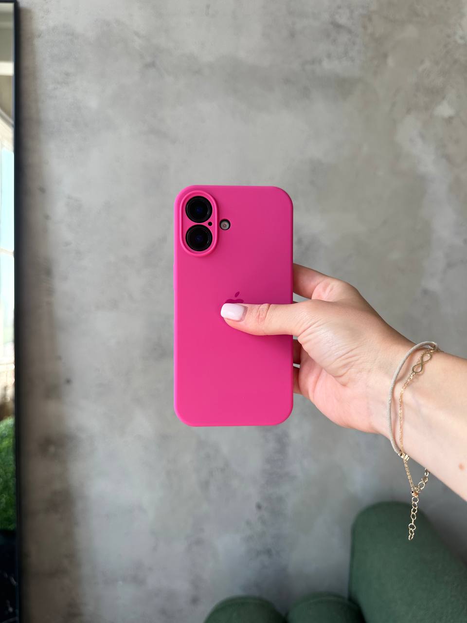 Чохол Silicone case із закритою камерою на iPhone 16+ Dragon Fruit #32