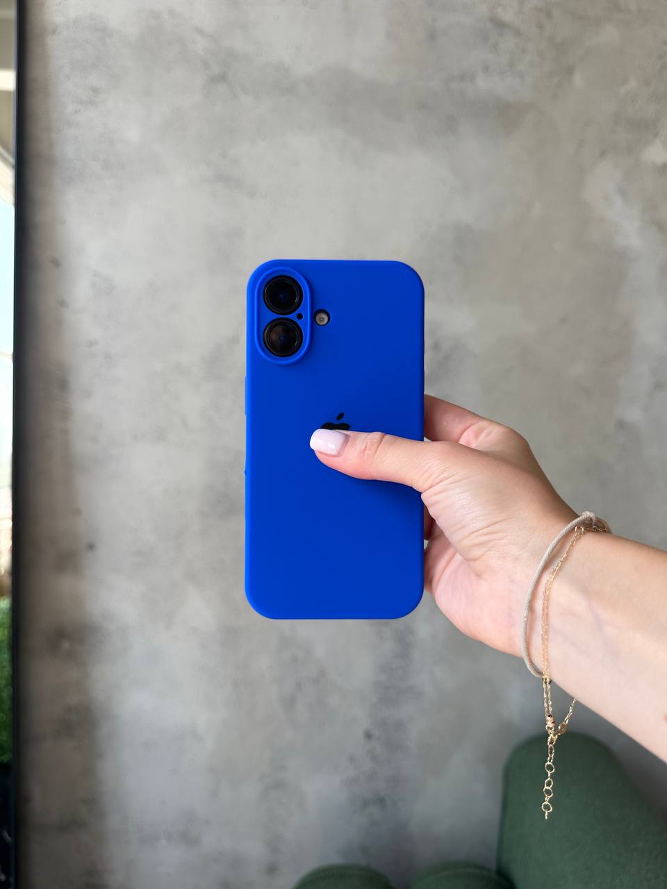Чохол Silicone case із закритою камерою на iPhone 16+ Electric Blue #45