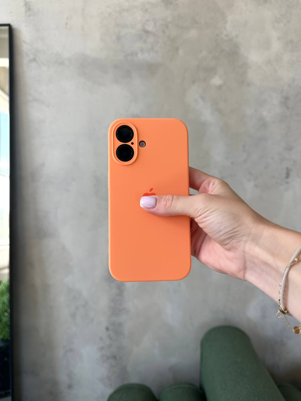 Чохол Silicone case із закритою камерою на iPhone 16 Papaya #34