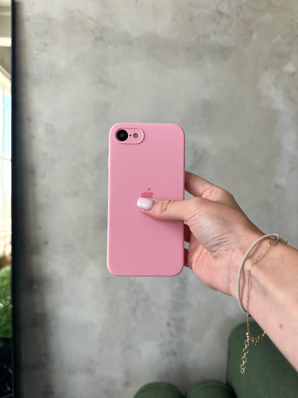 Чехол Silicone case с закрытой камерой для iPhone SE 2020 / 2022 Baby Pink #06