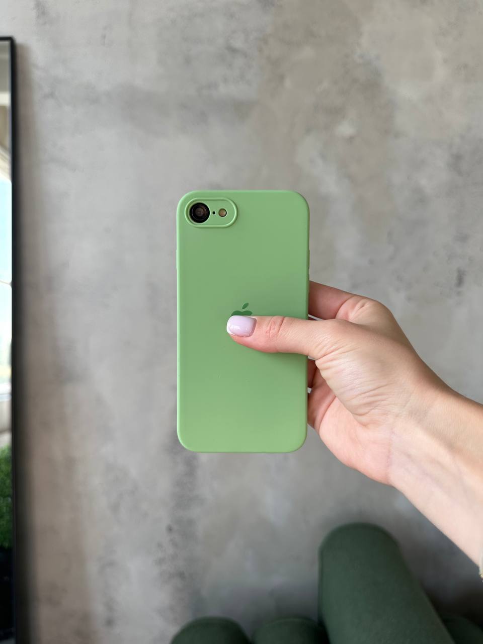 Чохол Silicone case із закритою камерою на iPhone SE 2020/2022 Mint Gum #01