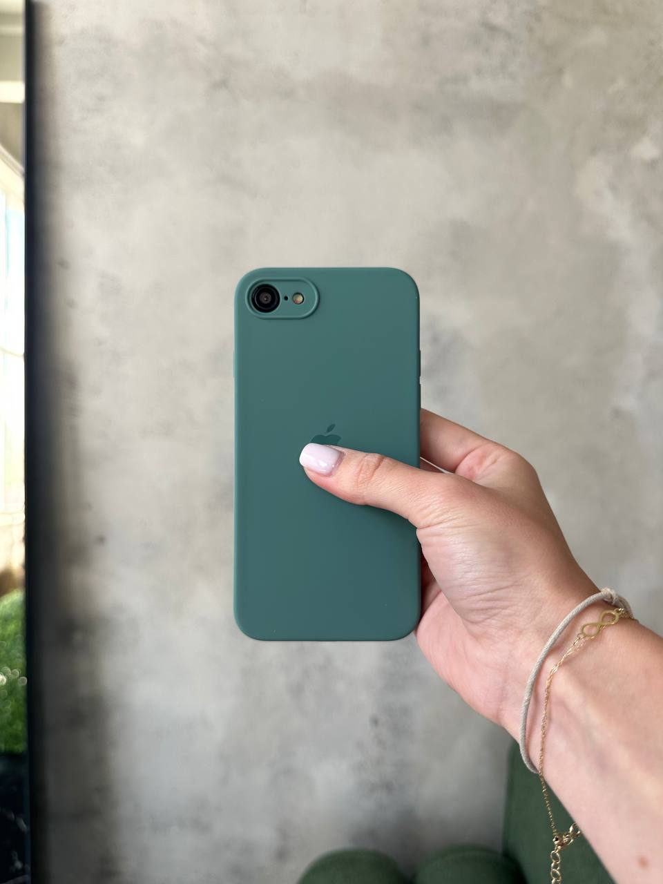 Чохол Silicone case із закритою камерою на iPhone SE 2020/2022 Pine Green #46
