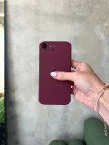 Чохол Silicone case із закритою камерою на iPhone SE 2020/2022 Plum #47
