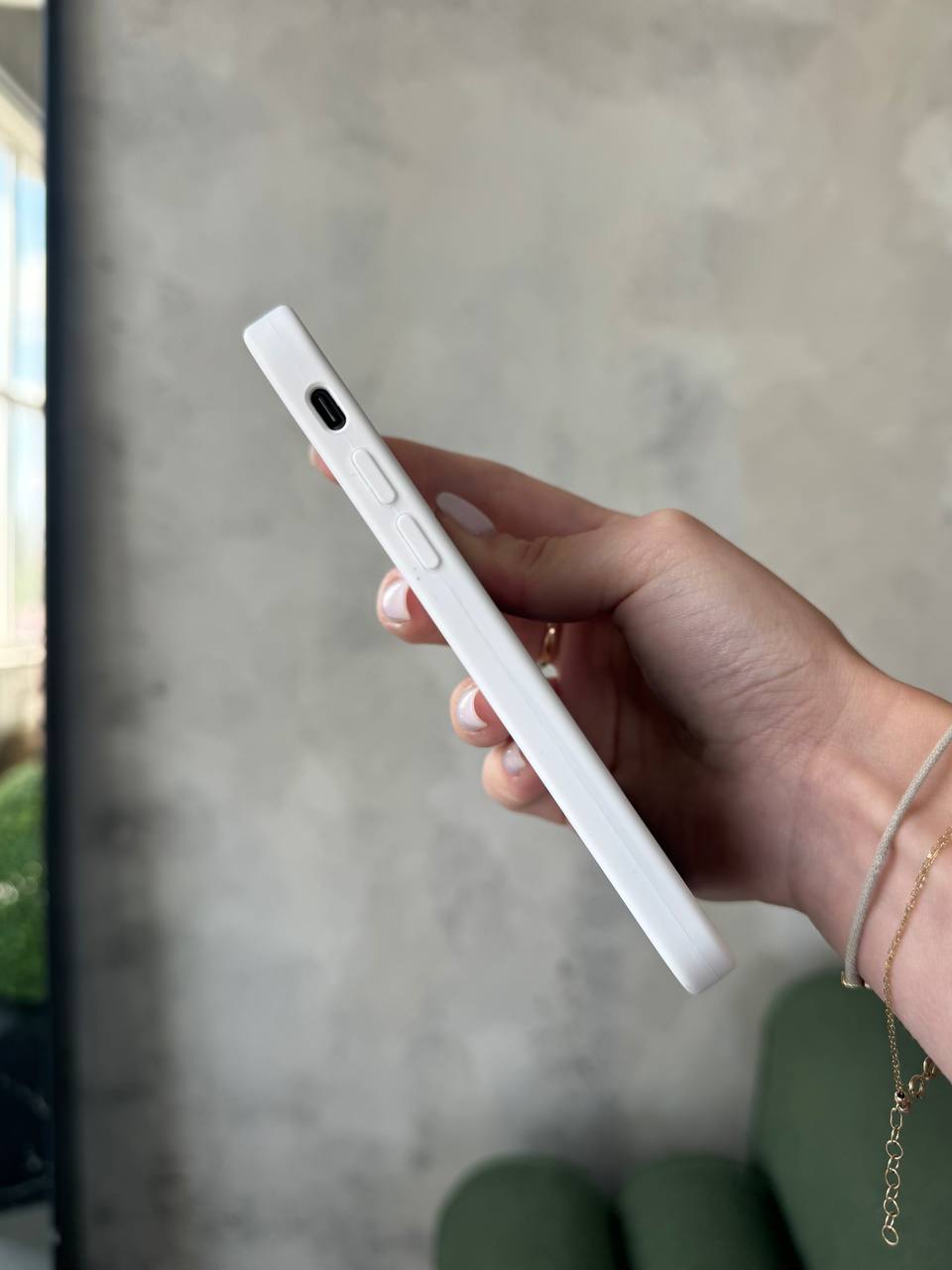 Чехол Silicone case с закрытой камерой для iPhone SE 2020 / 2022 White #08